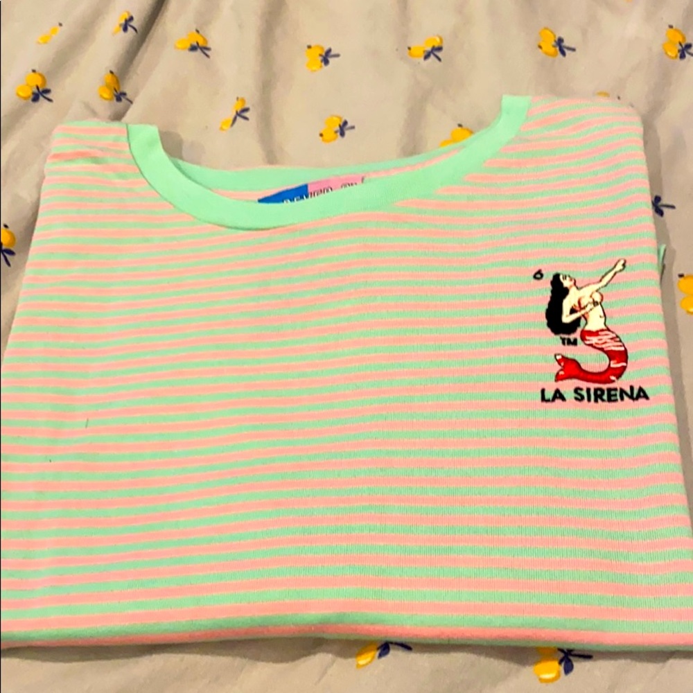 Forever 21 tee